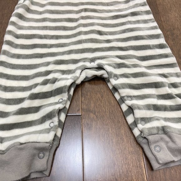 11 Piece Baby Boy Bundle - One Piece, Bodysuits (3-6months, 3months) - Picture 10 of 16